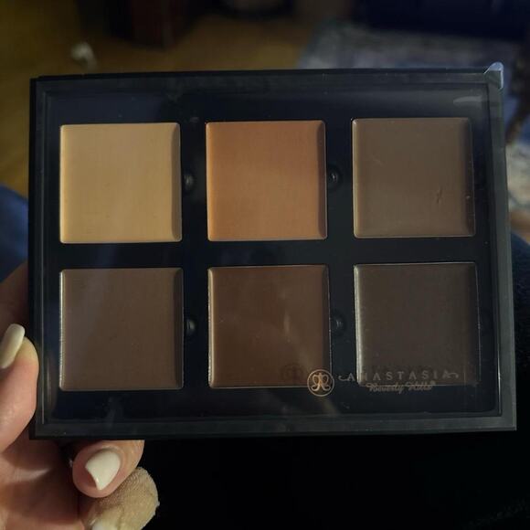 Anastasia Beverly Hills ABH contour cream kit NIB - Picture 3 of 3